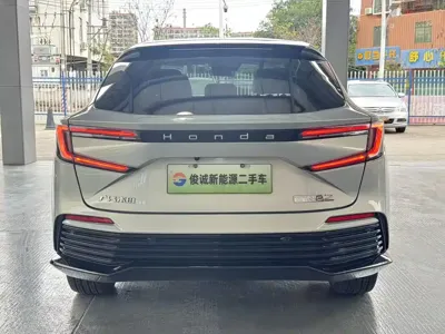 Honda e:NP2