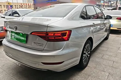 Volkswagen Sagitar