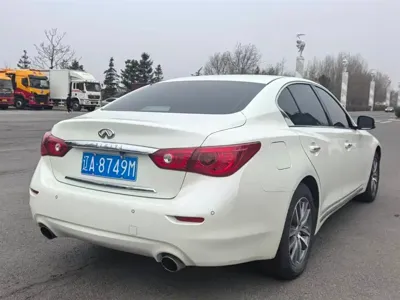Infiniti Q50L