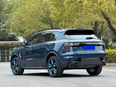 Lynk & Co 01