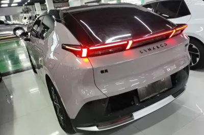 Lynk & Co Z20
