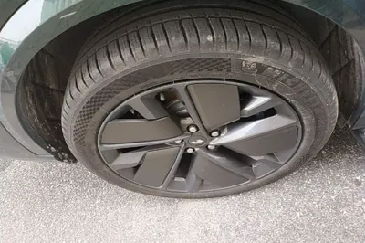 Li Auto L9