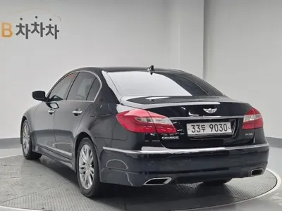 Hyundai Genesis