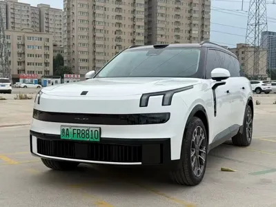 Lynk & Co 领克900