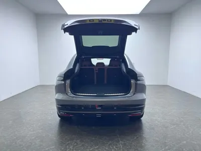 Nio EC6