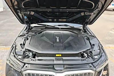 BMW i5