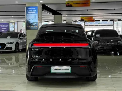 Tesla Model Y L
