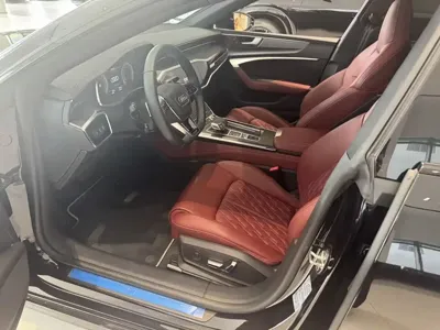 Audi A7L