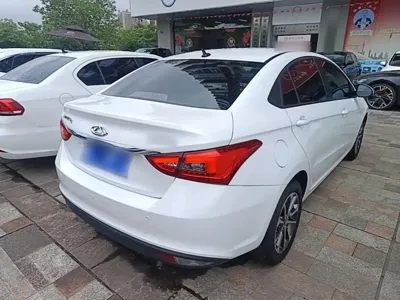 Chery Arrizo 5
