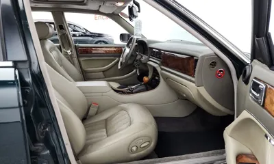 Jaguar XJ-6