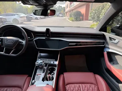 Audi A7L