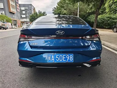 Hyundai Elantra