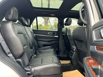 Ford Explorer (Import)