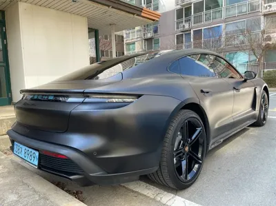 Porsche Taycan