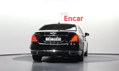 Genesis EQ900