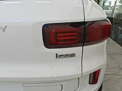 Geely ICON