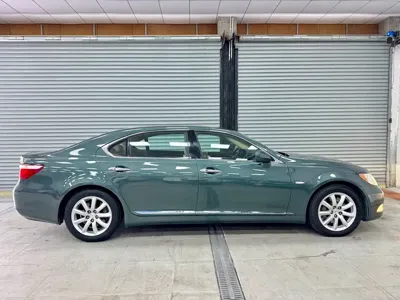 Lexus LS
