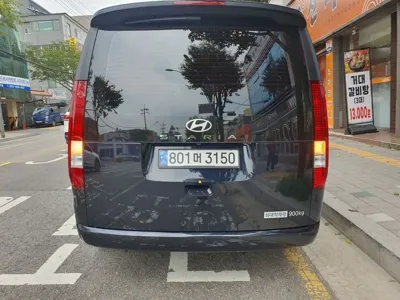 Hyundai Staria