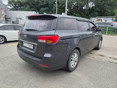 Kia Canival
