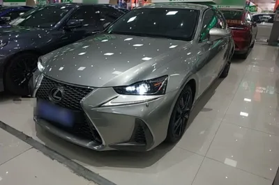 Lexus IS