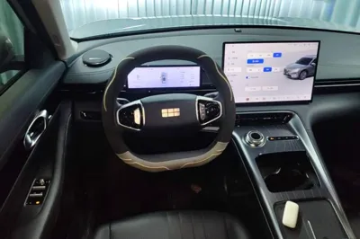 Geely Galaxy E5