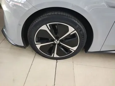Nio ET5T