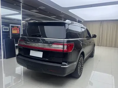 Lincoln Navigator