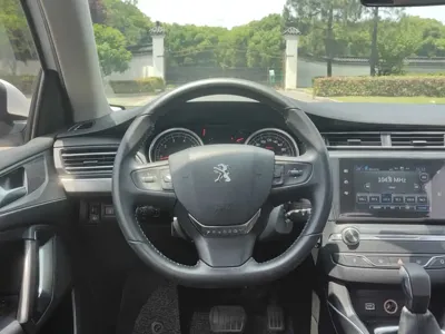 Peugeot 408