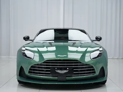 Aston Martin DB12