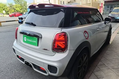 MINI JCW