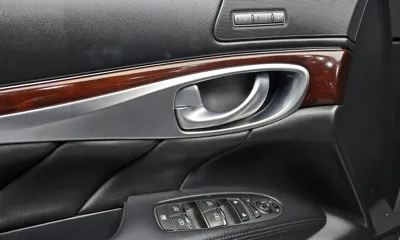 Infiniti M