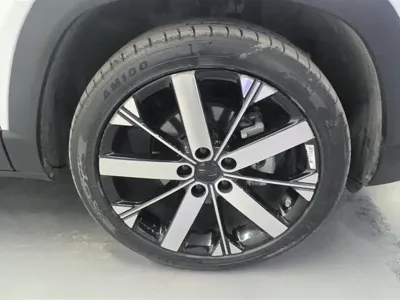 Geely ICON