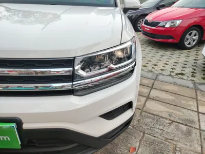 Volkswagen Tharu