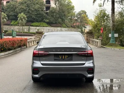 Roewe i5