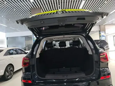 Roewe RX5