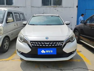 Venucia T90