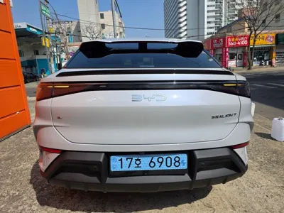 BYD Sealion 7
