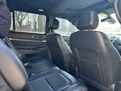 Ford Explorer (Import)