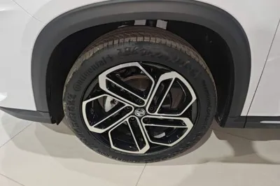 MG One