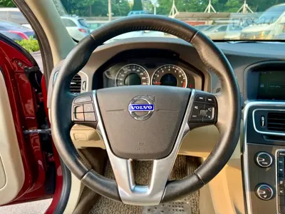 Volvo S60 (Import)