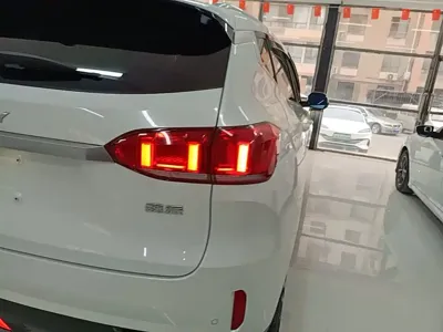 WEY Wey VV6