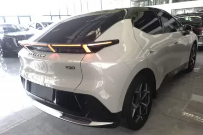 Lynk & Co Z20