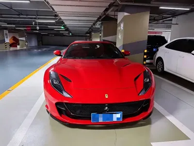 Ferrari 812