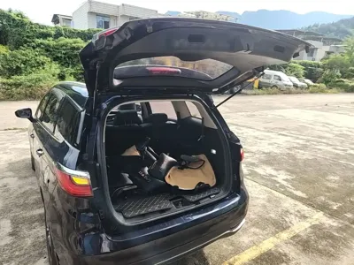 BYD MAX