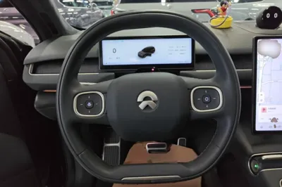Nio ES8