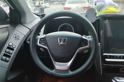 Luxgen U6 SUV