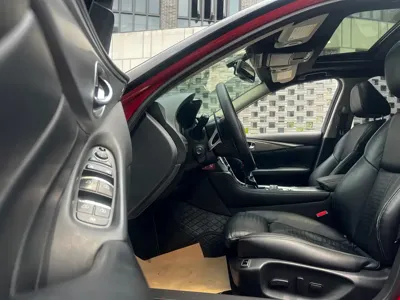 Infiniti Q50L