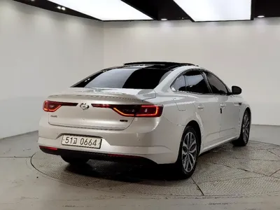 Renault-KoreaSamsung SM6