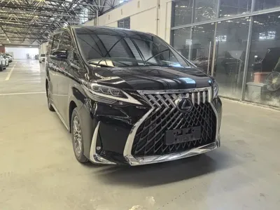 Lexus LM