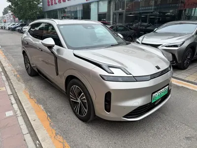 Lynk & Co 08 EM-P